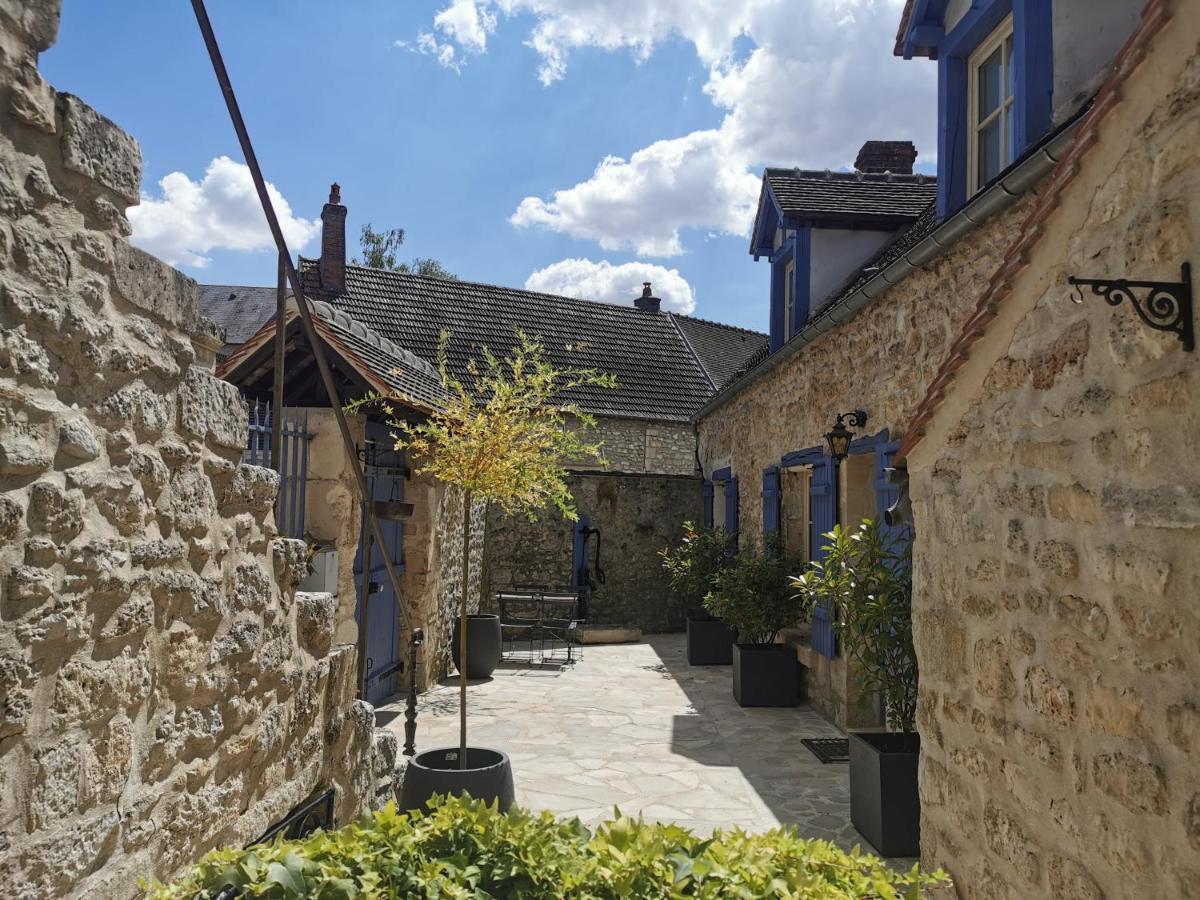 Les Vieilles Pierres D'hotes * Ognon